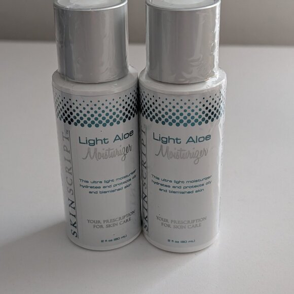 Skin Script Light Aloe Moisturizer 2 oz Hydrated and Protects Lot of 2 SEALED - Picture 2 of 6